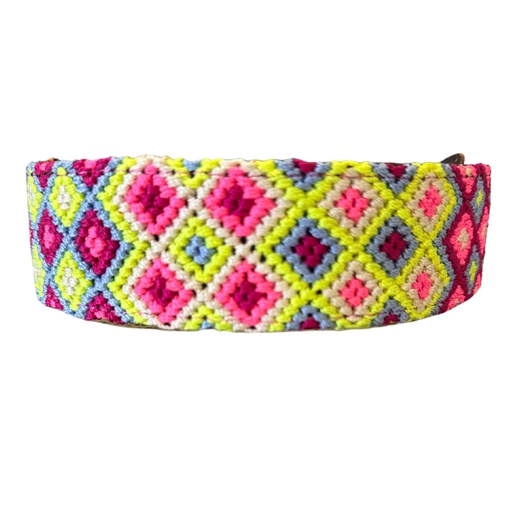 One-of-a-kind collar L(17"-21")