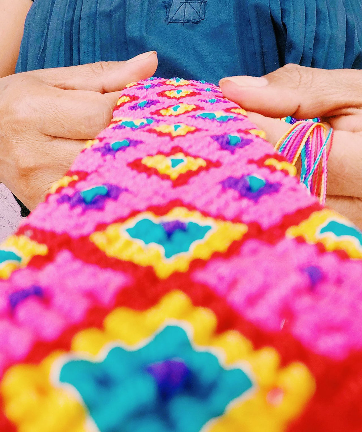 Hand weaving textile
