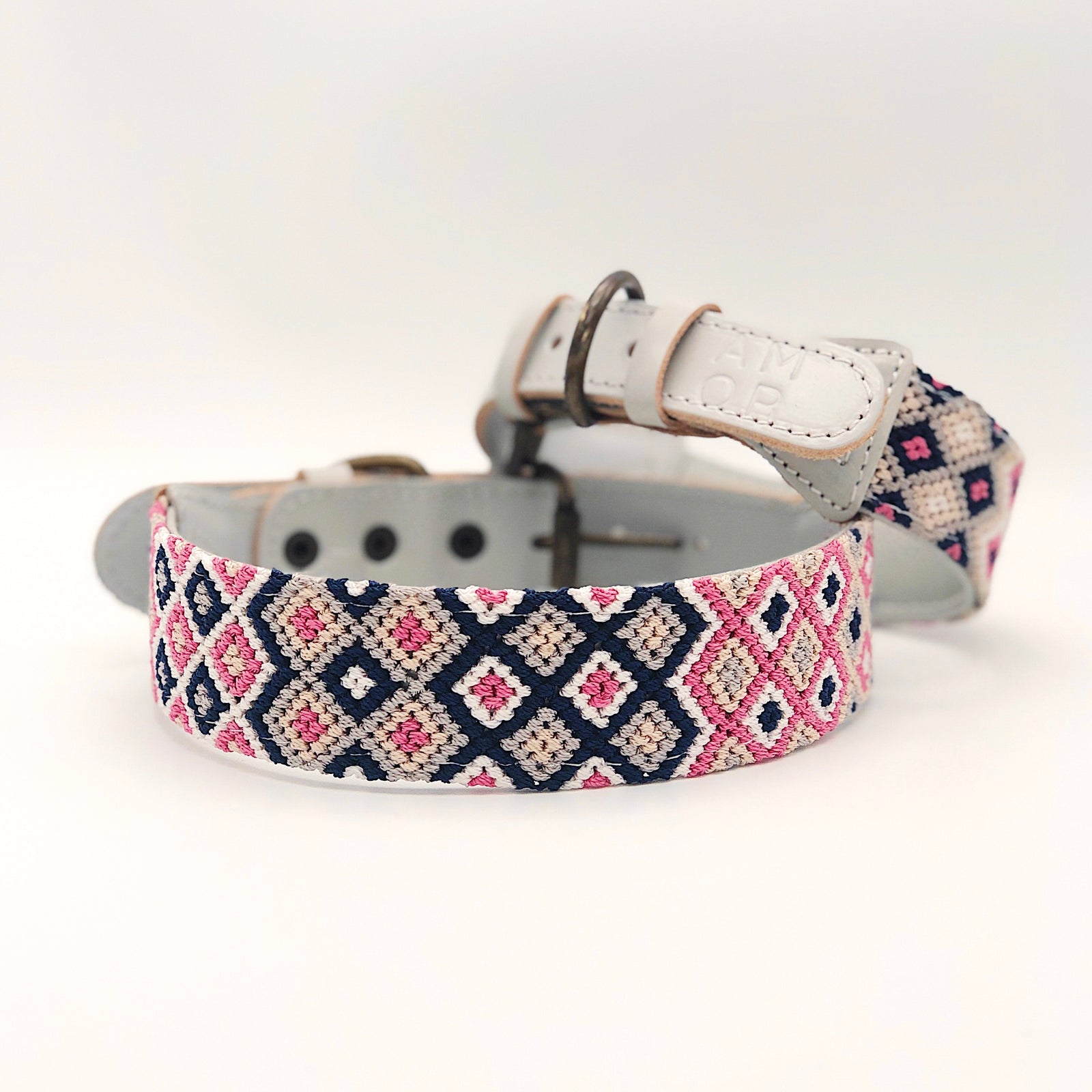 AMOR SPECIAL EDITION COLLAR: POINSETTIA